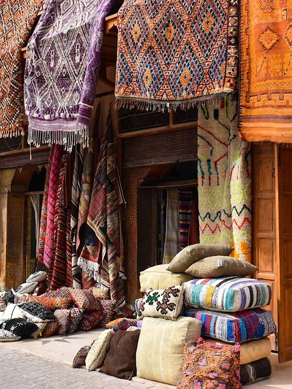 Explore Morocco’s souks & artisan shops. Discover local crafts, textiles & hidden shopping gems on your tour.